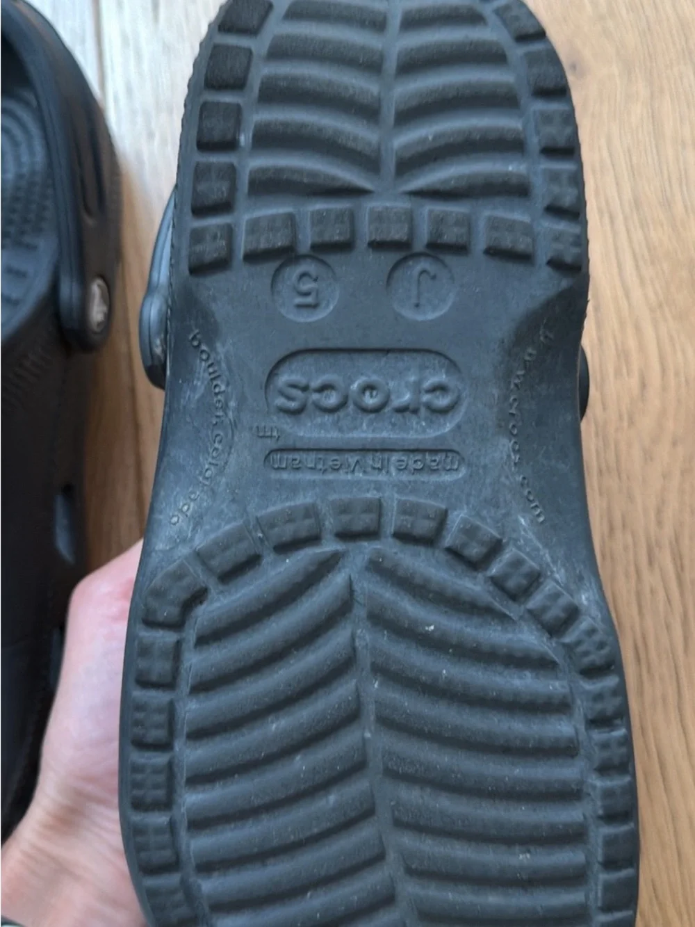 CROCS Kids Black Classic Clog Water Shoes